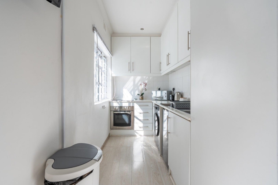 1 Bedroom Property for Sale in Green Point Western Cape